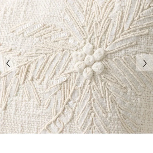 NWT Pottery Barn Palm Leaf Cream White Textured Knit Pillow Cover with sequins - Picture 2 of 11